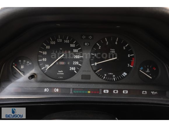 BÜYÜKSOYLU BEYSOY'DAN 1983 MODEL BMW 320 İ E30 COUPE