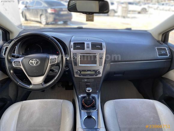 2013 AVANSİS 1.6 ELEGANT EXTRA HATASIZ
