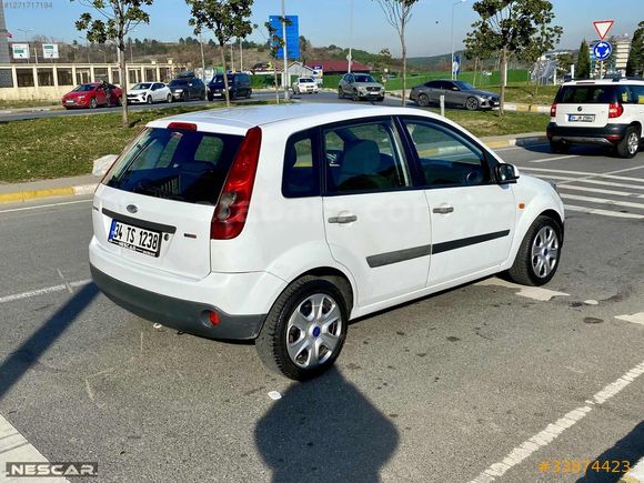 NESCAR'DAN 2009 FORD FİESTA 1.4 TDCİ COMFORT 249'000 KM'DE