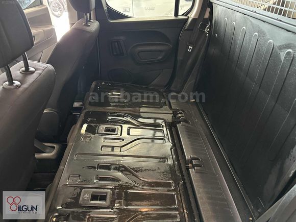 İLGÜN GRUP'TAN HATASIZ BOYASIZ OPEL COMBO FULL DONANIM KREDİ K.