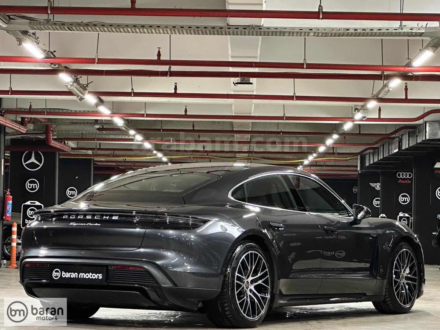 Galeriden Porsche Taycan Elektrik Turbo 2021 Model İstanbul 9.800 km Füme 5