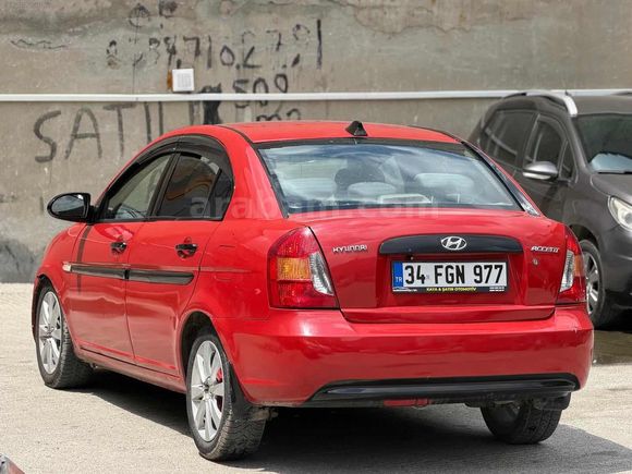 BİR BAKIŞIN KALBİMİ YAKTI.