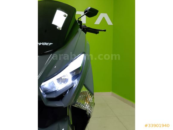 REVOLT RSX4 SCOOTER