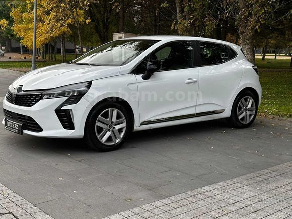 2023 RENAULT CLİO 1.0 TCE EVOLUTİON OTOMATİK 39 Bin KM BAKIMLI