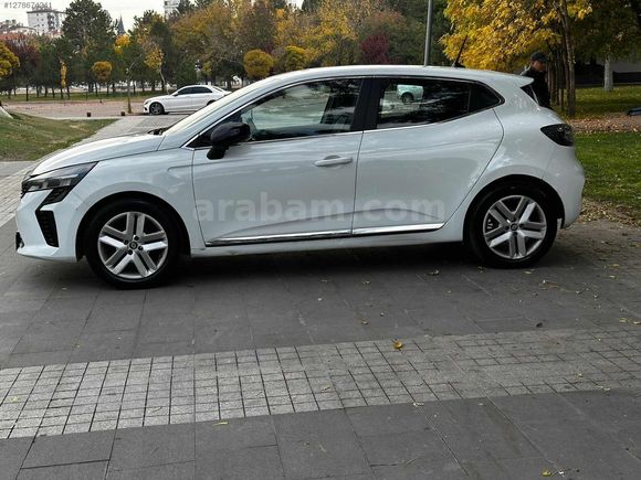 2023 RENAULT CLİO 1.0 TCE EVOLUTİON OTOMATİK 39 Bin KM BAKIMLI