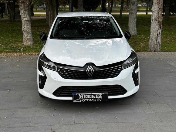2023 RENAULT CLİO 1.0 TCE EVOLUTİON OTOMATİK 39 Bin KM BAKIMLI