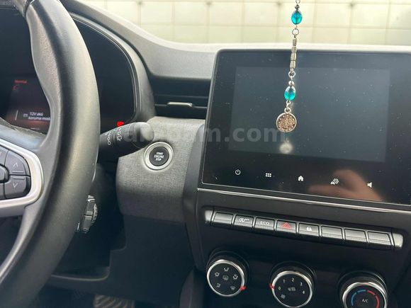 2023 RENAULT CLİO 1.0 TCE EVOLUTİON OTOMATİK 39 Bin KM BAKIMLI