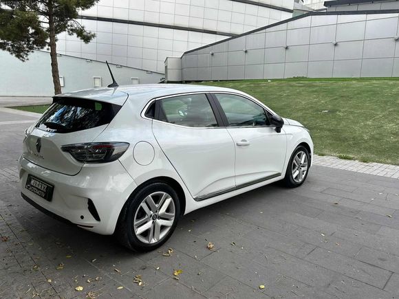 2023 RENAULT CLİO 1.0 TCE EVOLUTİON OTOMATİK 39 Bin KM BAKIMLI