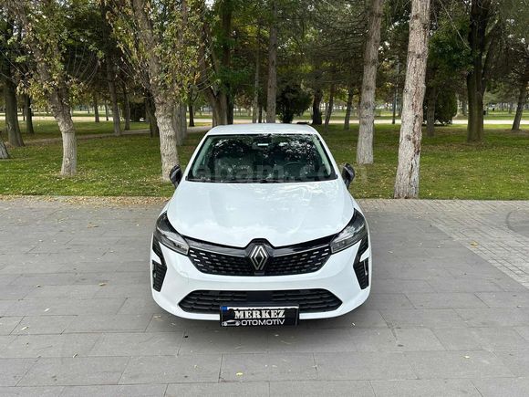 2023 RENAULT CLİO 1.0 TCE EVOLUTİON OTOMATİK 39 Bin KM BAKIMLI