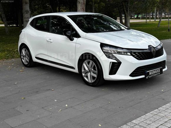 2023 RENAULT CLİO 1.0 TCE EVOLUTİON OTOMATİK 39 Bin KM BAKIMLI