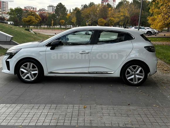 2023 RENAULT CLİO 1.0 TCE EVOLUTİON OTOMATİK 39 Bin KM BAKIMLI