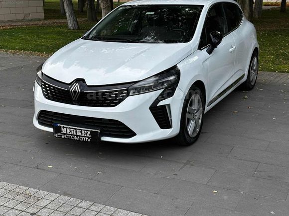 2023 RENAULT CLİO 1.0 TCE EVOLUTİON OTOMATİK 39 Bin KM BAKIMLI