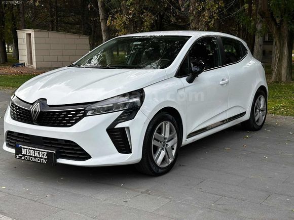 2023 RENAULT CLİO 1.0 TCE EVOLUTİON OTOMATİK 39 Bin KM BAKIMLI