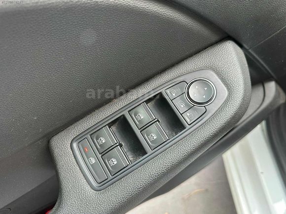 2023 RENAULT CLİO 1.0 TCE EVOLUTİON OTOMATİK 39 Bin KM BAKIMLI