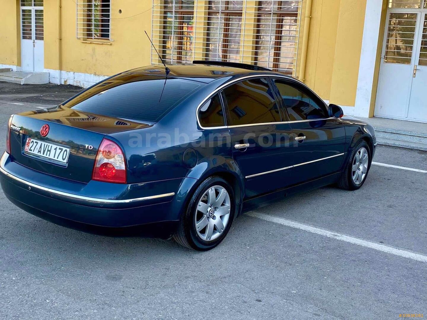 Galeriden Volkswagen Passat 1.9 TDi Highline 2004 Model Gaziantep 400.000 km Lacivert 4