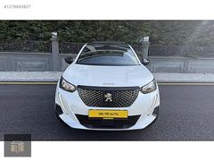 BELTİR AUTO'DAN HATASIZ BOYASIZ 2023 MODEL PEUGEOT2008 CAM TAVAN