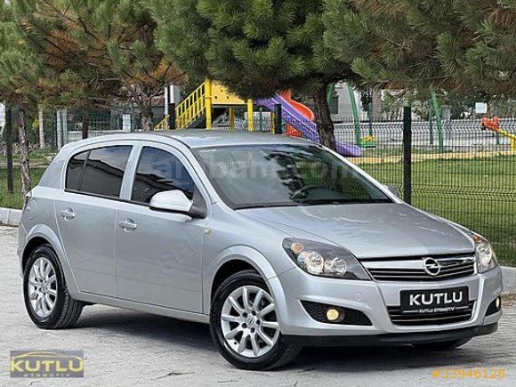 HATASIZ *ORJİNAL 142.000 KM* 2011 Çok Temiz Opel Astra 1.3 Cdti