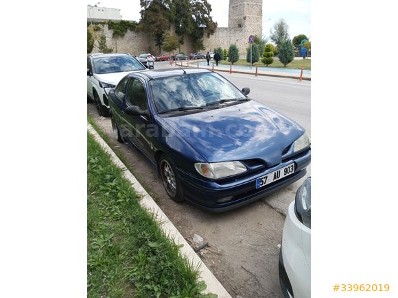 Sahibinden Renault Megane 1.6 Coupe e 1998 Model