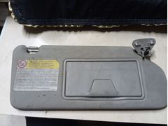 Toyota Corolla sağ güneşlik