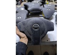 nisan note airbag