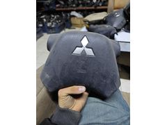 Mitsubishi airbag