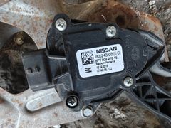 nisan Qashqai gaz pedalı