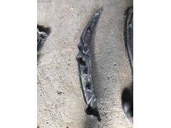 Mercedes a212 ön cam ızgarası