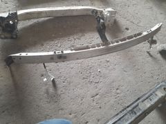 Mercedes e serisi w212 TAMPON DEMİRİ