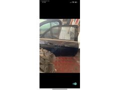 Mercedes e200 sağ arka kapi