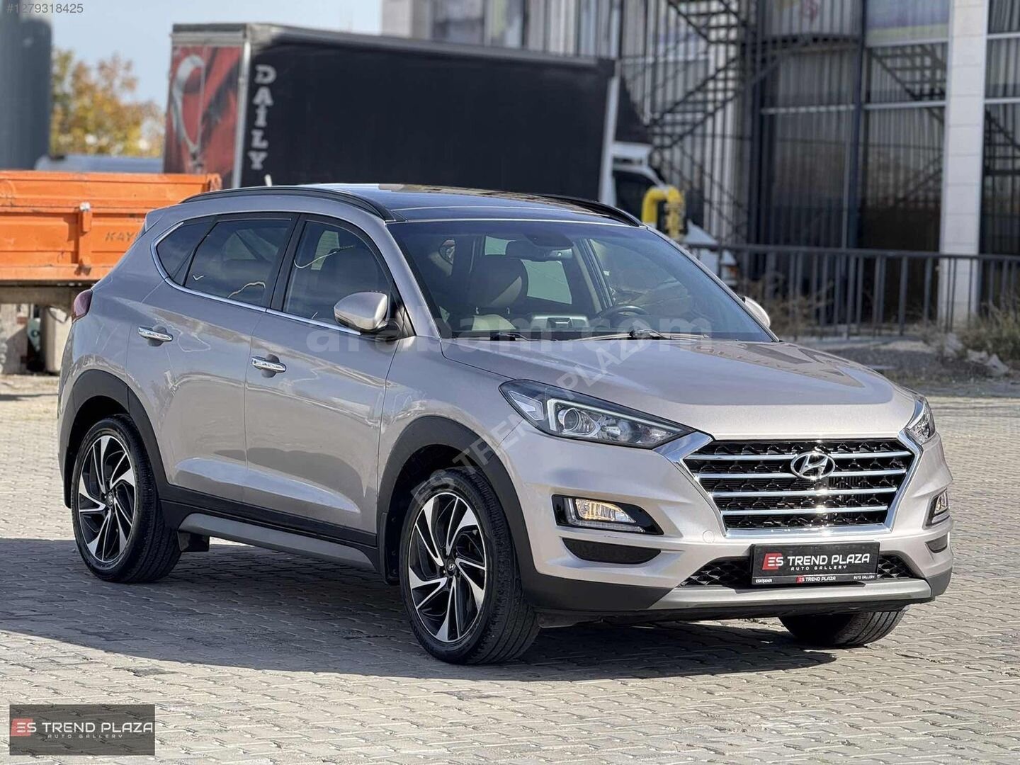 ES TREND PLAZA Tucson 1.6 CRDİ/4X4/Cam Tavan/Boyasız/85binKM!!! 3