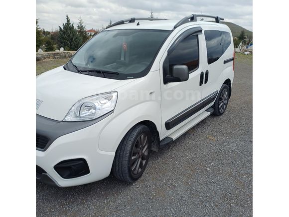 Sahibinden Fiat Fiorino Combi 1.3 Multijet Premio 2022 Model