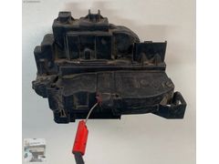 01470 RENAULT TRAFİC SAĞ KAPI KİLİDİ