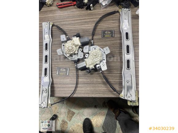 ET76A23201 CD FORD COURİER SOL ÖN CAM KRİKO MOTORLU