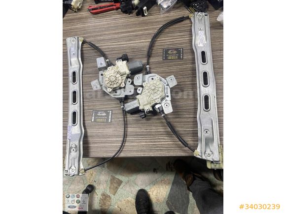 ET76A23201 CD FORD COURİER SOL ÖN CAM KRİKO MOTORLU
