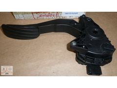 Master 4 Gaz Pedalı 180101626R