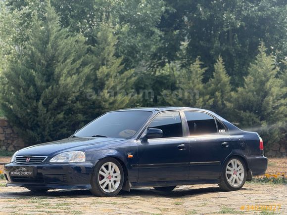 Galeriden Honda Civic 1.6 i ES 2000 Model Denizli
