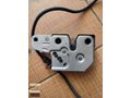 TRANSPORTER T5 MOTOR KAPUT KİLİDİ PANEL DE KALAN 7H0823509A ORJ.