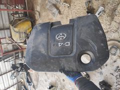 2011 COROLLA D4D MOTOR ÜST KAPAĞI
