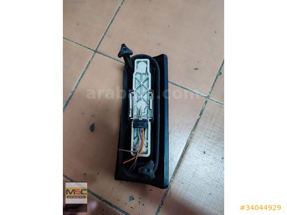RENAULT EXPRESS SOL STOP LAMBASI ESKİ MODEL