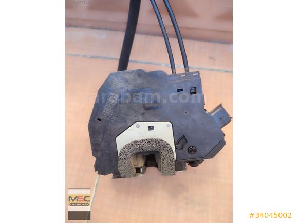 EXPRESS COMBİ SOL ARKA SÜRGÜLÜ KAPI KİLİDİ 825035497R