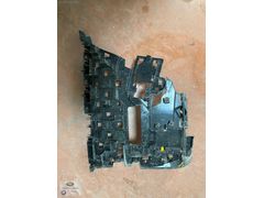 N9X217A882A RANGE ROVER SPORT L461 ARKA TAMPON SOL BRAKETİ