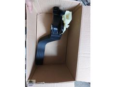 CONNECT GAZ PEDALI ESKİ TİP SARI SOKET 2003-2008 2T14 9F836 E