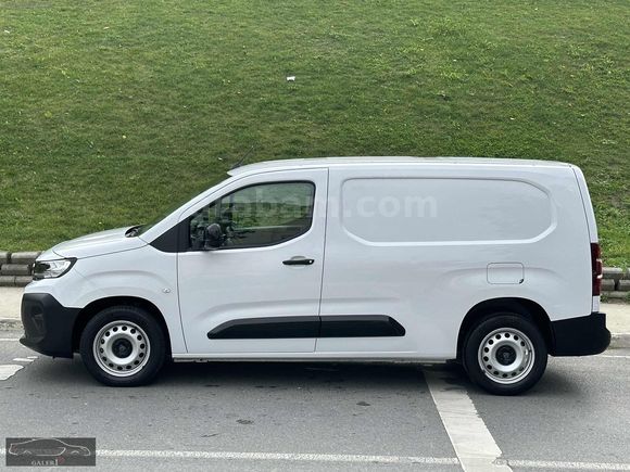 GALERİ 25 DEN 2024 PEUGEOT PARTNER 1.5BLUHDİ COMFORT HATASIZ