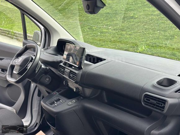 GALERİ 25 DEN 2024 PEUGEOT PARTNER 1.5BLUHDİ COMFORT HATASIZ