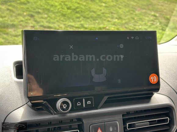 GALERİ 25 DEN 2024 PEUGEOT PARTNER 1.5BLUHDİ COMFORT HATASIZ