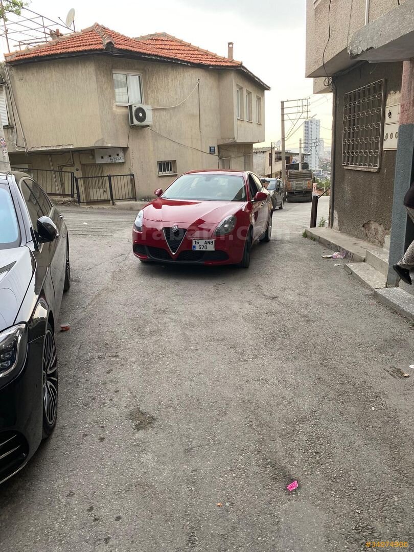 Sahibinden Alfa Romeo Giulietta 1.6 JTD Super 2020 Model İzmir 90.000 km Bordo 2