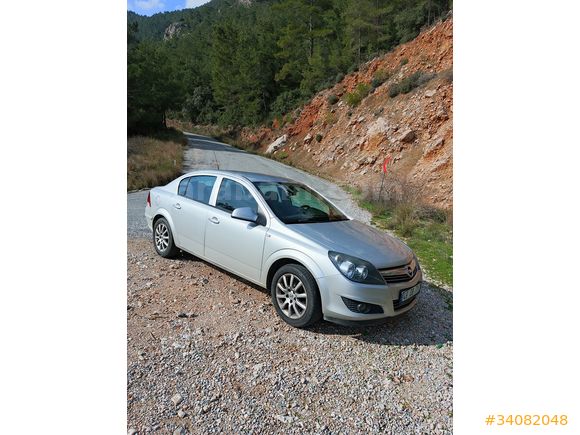 Değişensiz  boyasız Sahibinden Opel Astra 1.6 Enjoy Plus 2013 Model