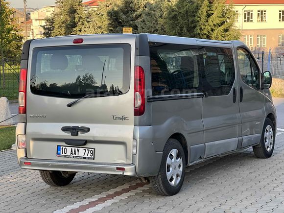 GöÇMEZ OTOMOTiV’DEN 2009 Renault Trafic Multix 1.9 dCi Confort 