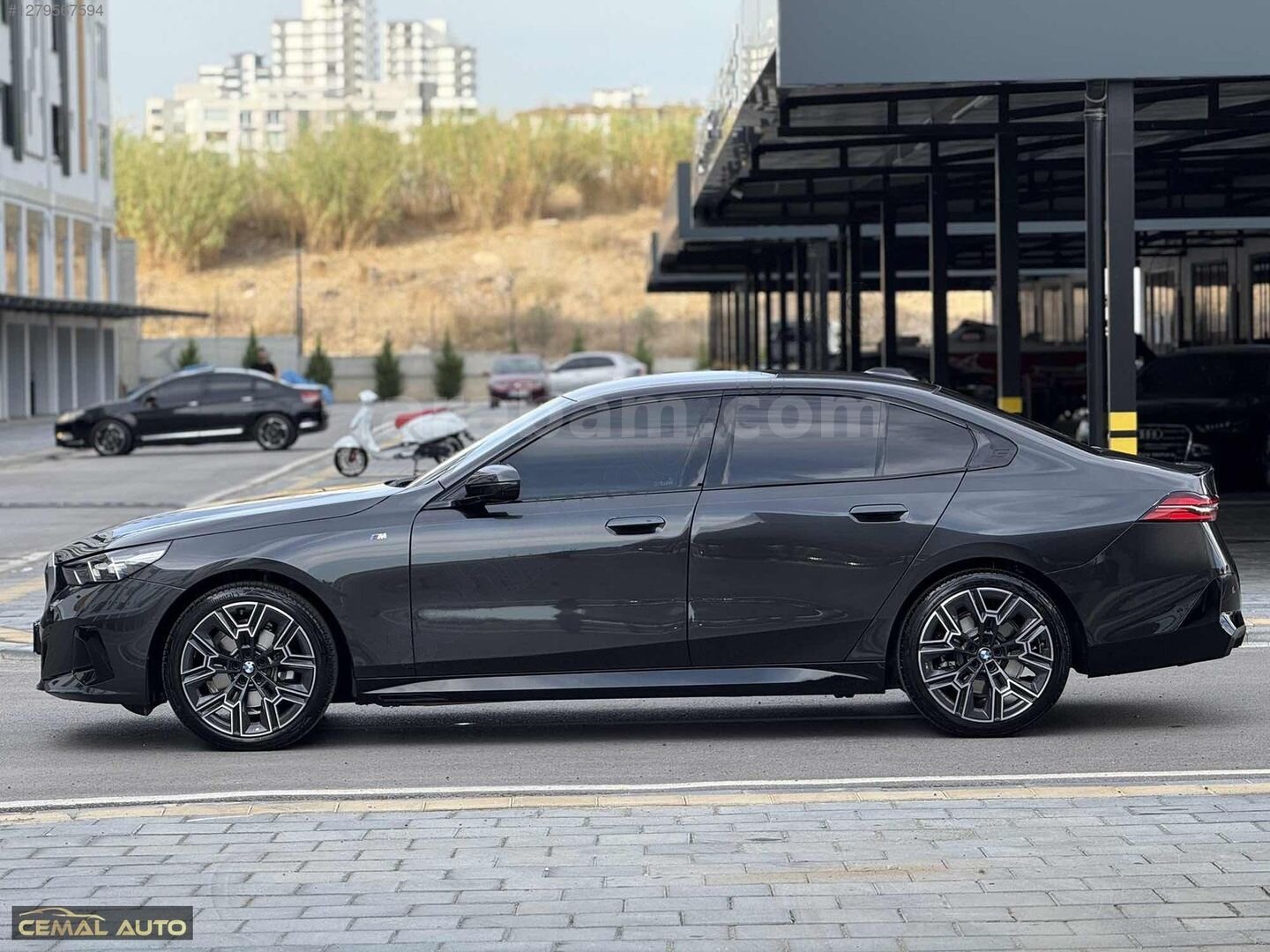 CEMAL AUTO''2024 5.20İ M SPORT BOYASIZ HATASZ İÇİ VEGANZE(VİŞNE) 7