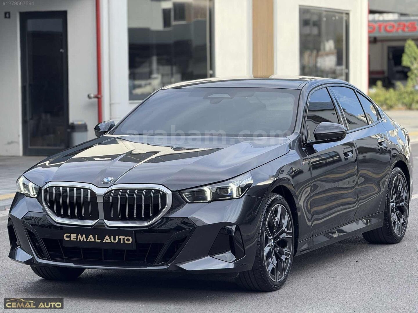 CEMAL AUTO''2024 5.20İ M SPORT BOYASIZ HATASZ İÇİ VEGANZE(VİŞNE) 6